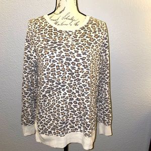 Leopard-print sweatshirt